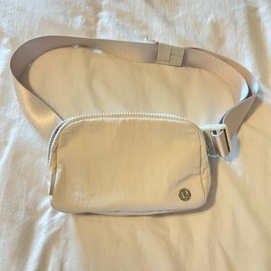 Lululemon belt bag